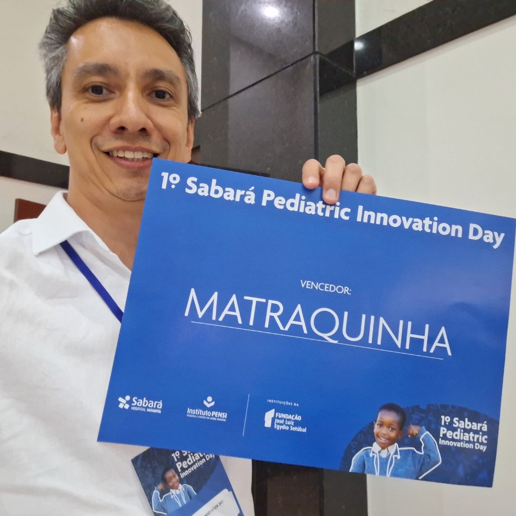 Imagem de destaque: Matraquinha vencedor do Sabará Pediatric Innovation Day — arte com logotipos do Matraquinha e Sabará Hospital Infantil